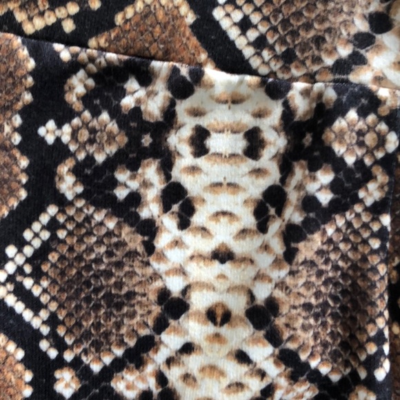 Zara women’s snake print  leggings - Picture 5 of 8